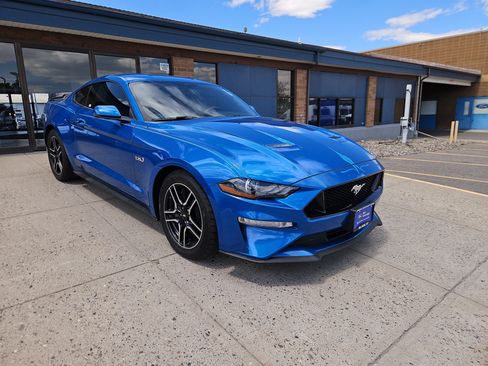Used 2019 Ford Mustang GT Premium RWD image 3
