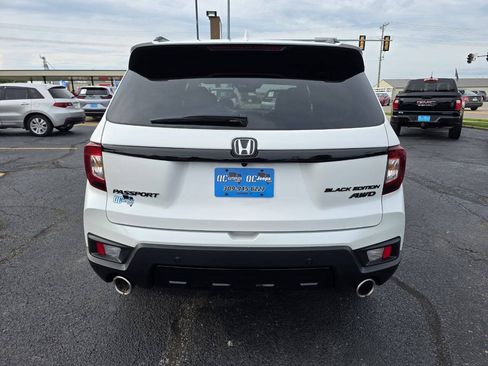 Used 2025 Honda Passport Black Edition image 7