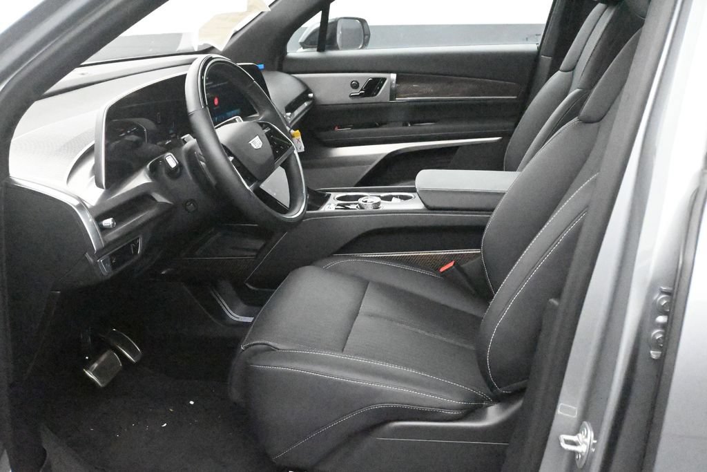 Used 2026 Cadillac Vistiq Luxury w/ LPO, Floor Liner Package AWD/4WD image 10