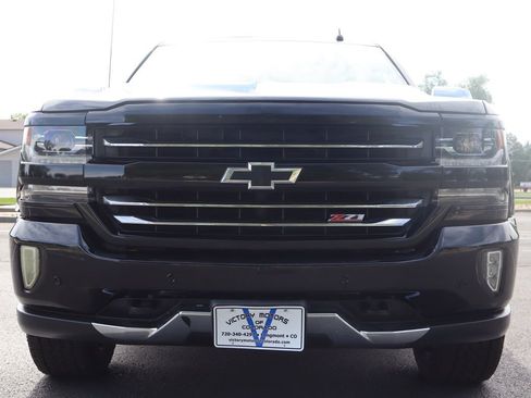 Used 2017 Chevrolet Silverado 1500 LTZ Z71 w/ LTZ Plus Package AWD/4WD image 13