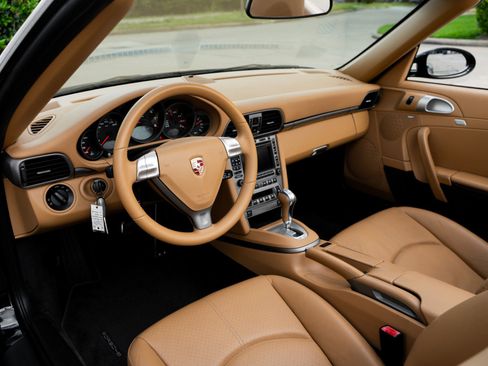 Used 2007 Porsche 911 Carrera RWD image 18