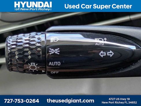 Used 2024 Hyundai Elantra SE FWD image 27