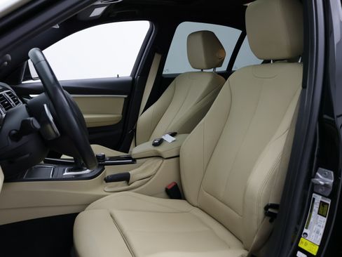 Used 2018 BMW 330i Sedan RWD image 31