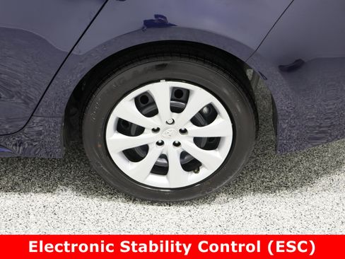 Used 2023 Toyota Corolla LE image 10