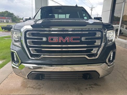Used 2020 GMC Sierra 1500 SLT RWD image 3