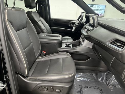 Used 2023 GMC Yukon XL SLT image 57