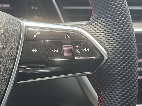 Used 2025 Audi S6 Prestige AWD/4WD image 18