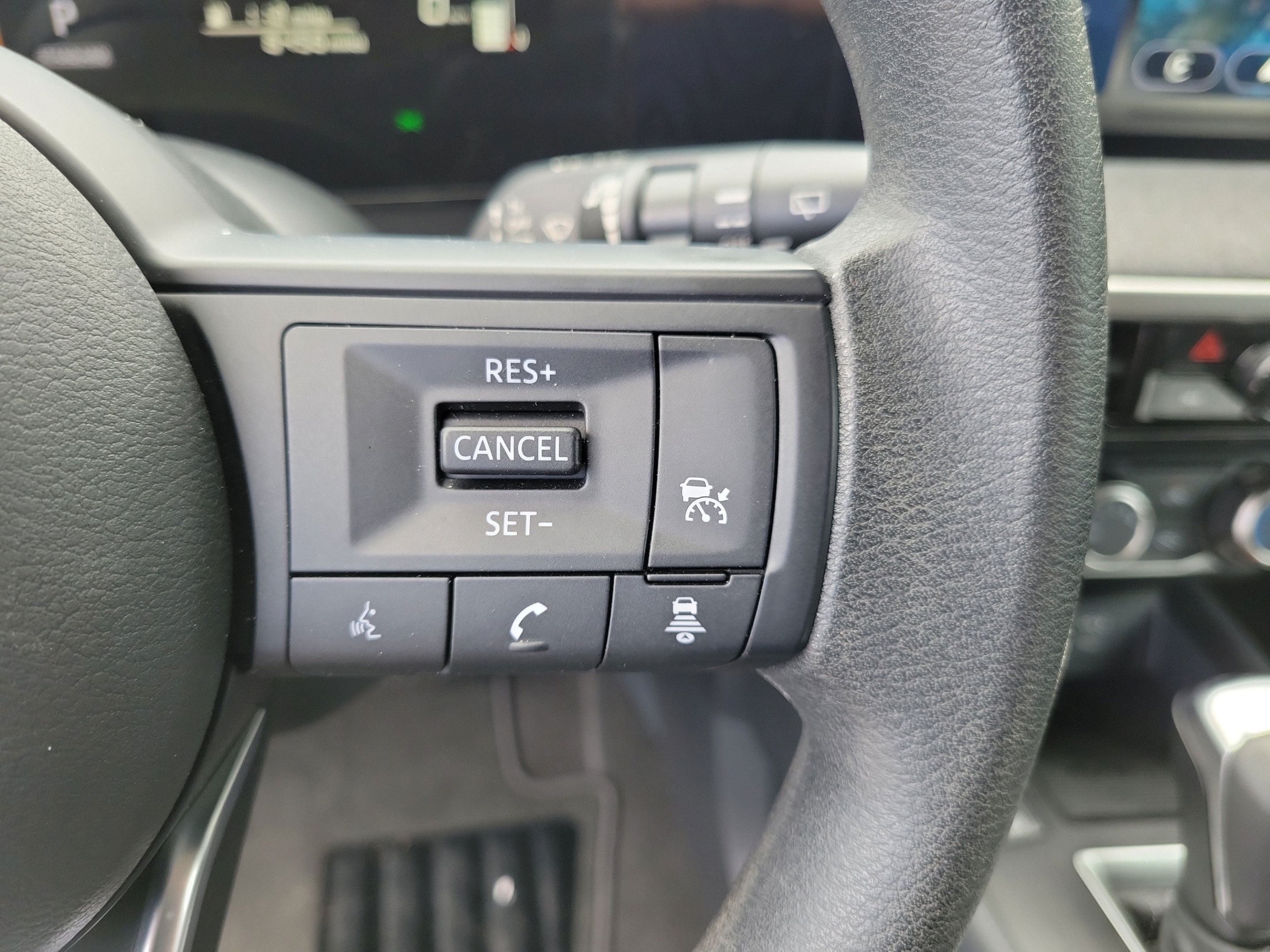 Used 2025 Nissan Kicks SV FWD image 23