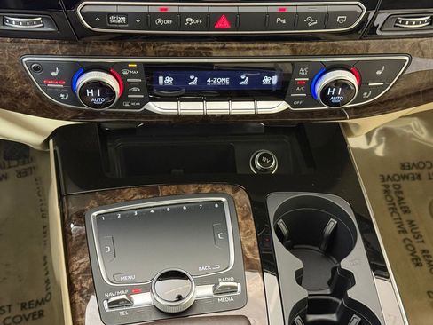 Used 2018 Audi Q7 3.0T Prestige image 19