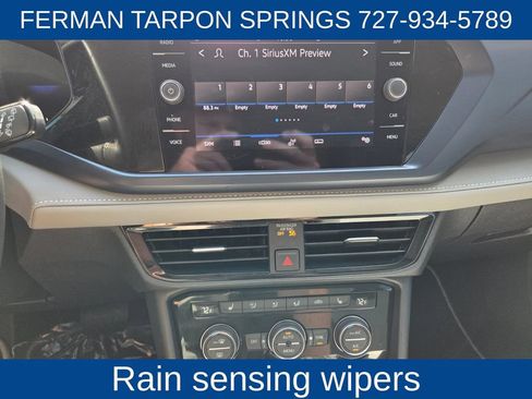 Used 2024 Volkswagen Taos SE FWD image 24