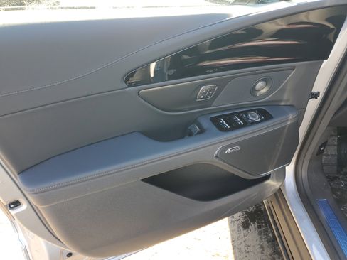 New 2026 Lincoln Nautilus Reserve image 8