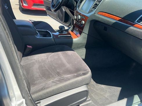Used 2012 Chrysler 300 RWD image 36