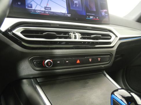 Used 2022 BMW i4 eDrive40 w/ Premium Package image 25