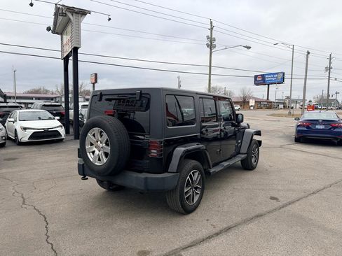 Used 2013 Jeep Wrangler Unlimited Sahara w/ Dual Top Group image 7