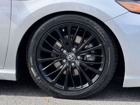 Used 2020 Toyota Camry SE image 7