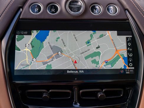 Used 2021 Aston Martin DBX image 21