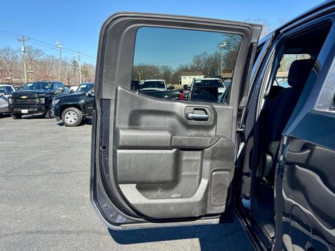 Used 2023 Chevrolet Silverado 1500 Custom AWD/4WD image 14