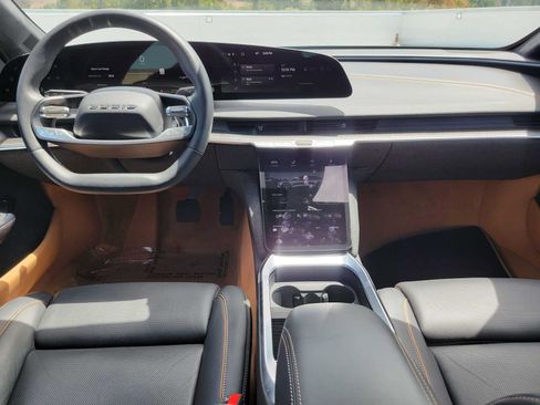 Used 2025 Lucid Air Touring AWD/4WD image 20