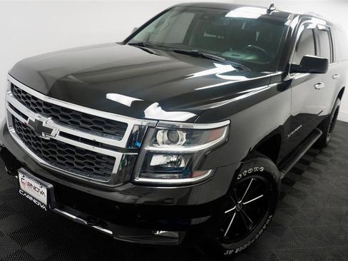 Used 2018 Chevrolet Suburban LT w/ Z71 Midnight Edition image 52