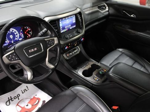 Used 2021 GMC Acadia Denali w/ Denali Technology Package AWD/4WD image 46