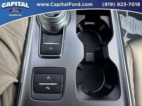 Certified 2024 Ford Edge Titanium image 30