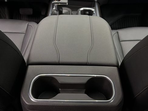 Used 2026 Chevrolet Silverado 1500 LT Trail Boss w/ Convenience Package II AWD/4WD image 37
