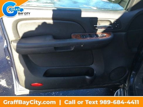 Used 2007 Chevrolet Suburban LTZ w/ LTZ Preferred Equipment Group image 10
