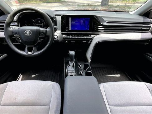 Used 2025 Toyota Camry LE FWD image 7