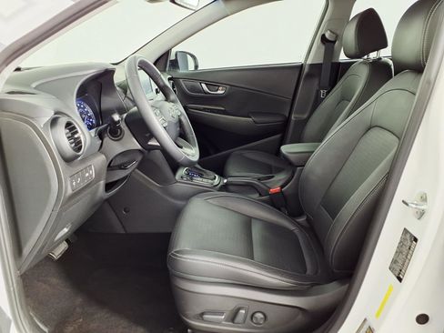 Used 2021 Hyundai Kona Limited w/ Cargo Package image 17