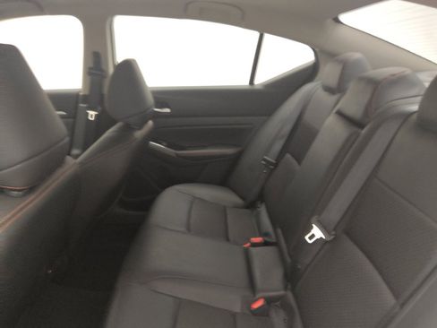 Used 2023 Nissan Altima 2.5 SR AWD/4WD image 18