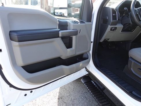 Used 2022 Ford F350 XLT w/ XLT Value Package image 15