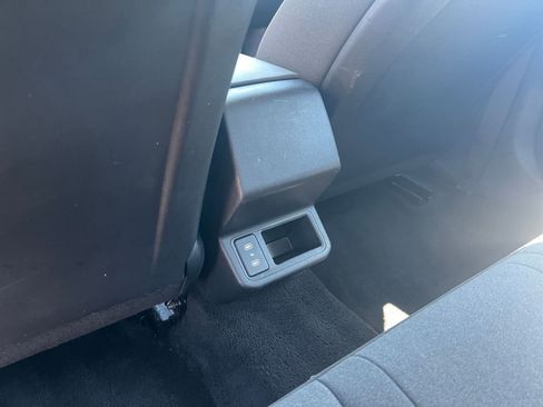 Used 2025 Kia K4 LXS image 23