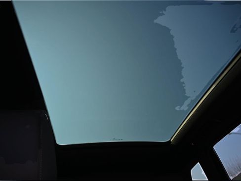 Used 2025 BMW X3 xDrive30i w/ Convenience Package image 7