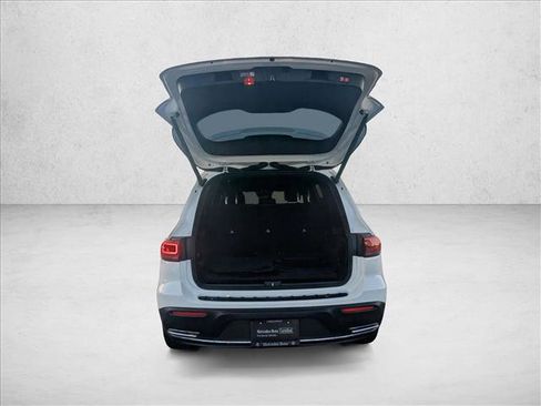 Used 2023 Mercedes-Benz EQB 350 4MATIC SUV image 7