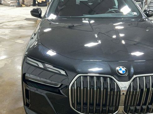 Used 2025 BMW 740i xDrive 740i xDrive image 4