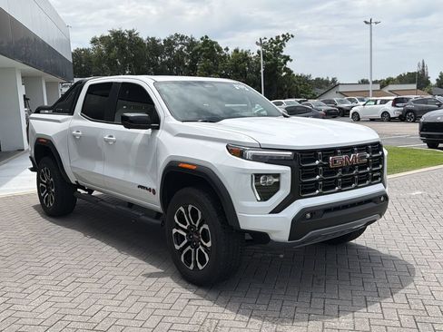 Certified 2025 GMC Canyon AT4 w/ Nightfall Edition AWD/4WD image 6