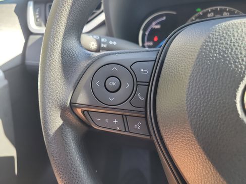 Used 2025 Toyota RAV4 XLE image 29