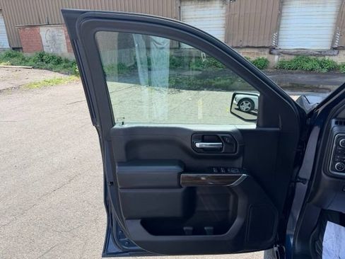 Used 2022 Chevrolet Silverado 1500 RST AWD/4WD image 10