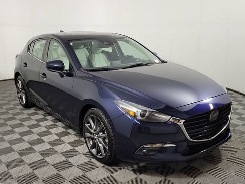 Used 2018 MAZDA MAZDA3 Grand Touring w/ Premium Equipment Package FWD image 3