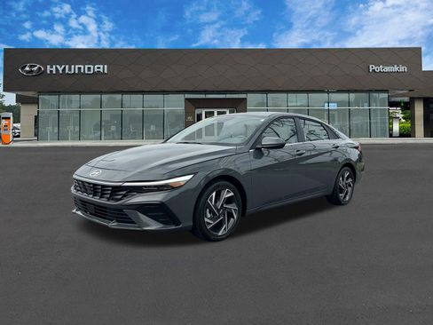 Used 2025 Hyundai Elantra SEL FWD image 1