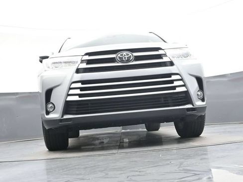 Used 2018 Toyota Highlander XLE FWD image 37