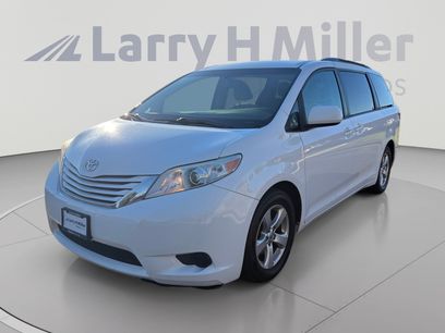 Used 2017 Toyota Sienna LE