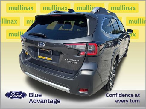 Used 2023 Subaru Outback Touring AWD/4WD image 4