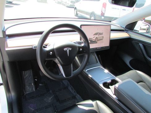 Used 2023 Tesla Model Y Long Range AWD/4WD image 12