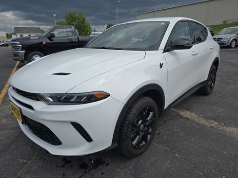 Used 2024 Dodge Hornet GT w/ GT Blacktop Package AWD/4WD image 3