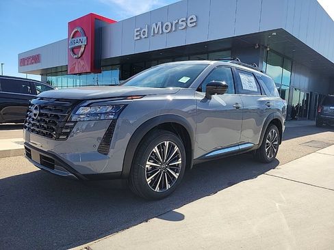 New 2026 Nissan Pathfinder Platinum w/ Cargo Package AWD/4WD image 1
