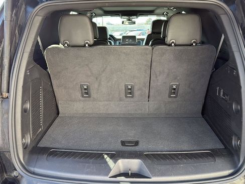 Used 2022 GMC Yukon SLT image 9