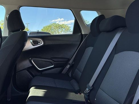 Used 2022 Kia Soul LX w/ Technology Package image 21