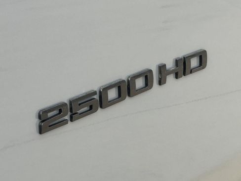 Used 2024 Chevrolet Silverado 2500 ZR2 w/ Technology Package AWD/4WD image 12