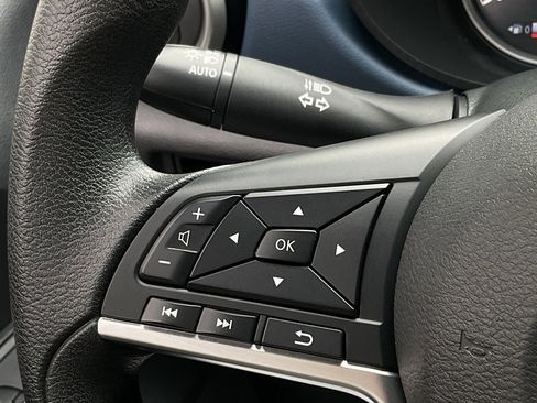 Used 2025 Nissan Versa SV image 22